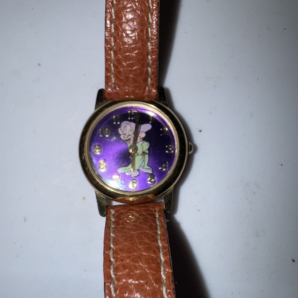 Vtg Disney Store Dopey Watch DS-279 Japan Purple Dial Leather Band Snow White